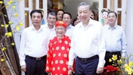 Party leader pays pre-Tet visit to researcher Nguyen Dinh Tu
